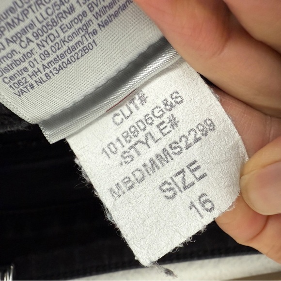 NYDJ Marilyn Straight Black Jeans Denim 16 Plus Size - Picture 9 of 9